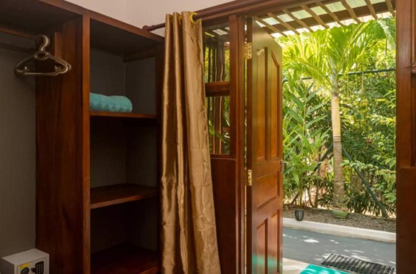 Milles Montagnes Residence Anse Royale Exterior foto