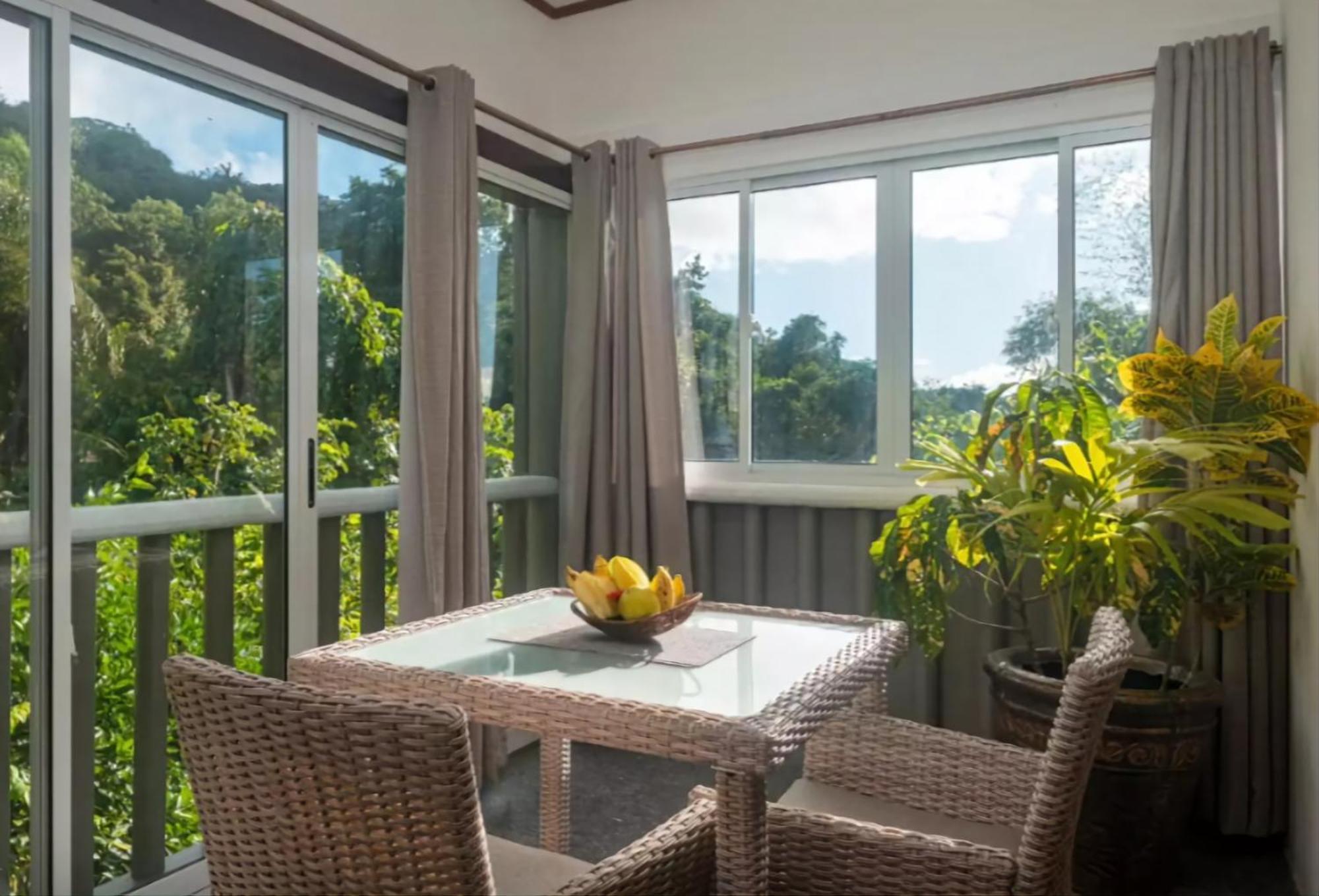 Milles Montagnes Residence Anse Royale Exterior foto