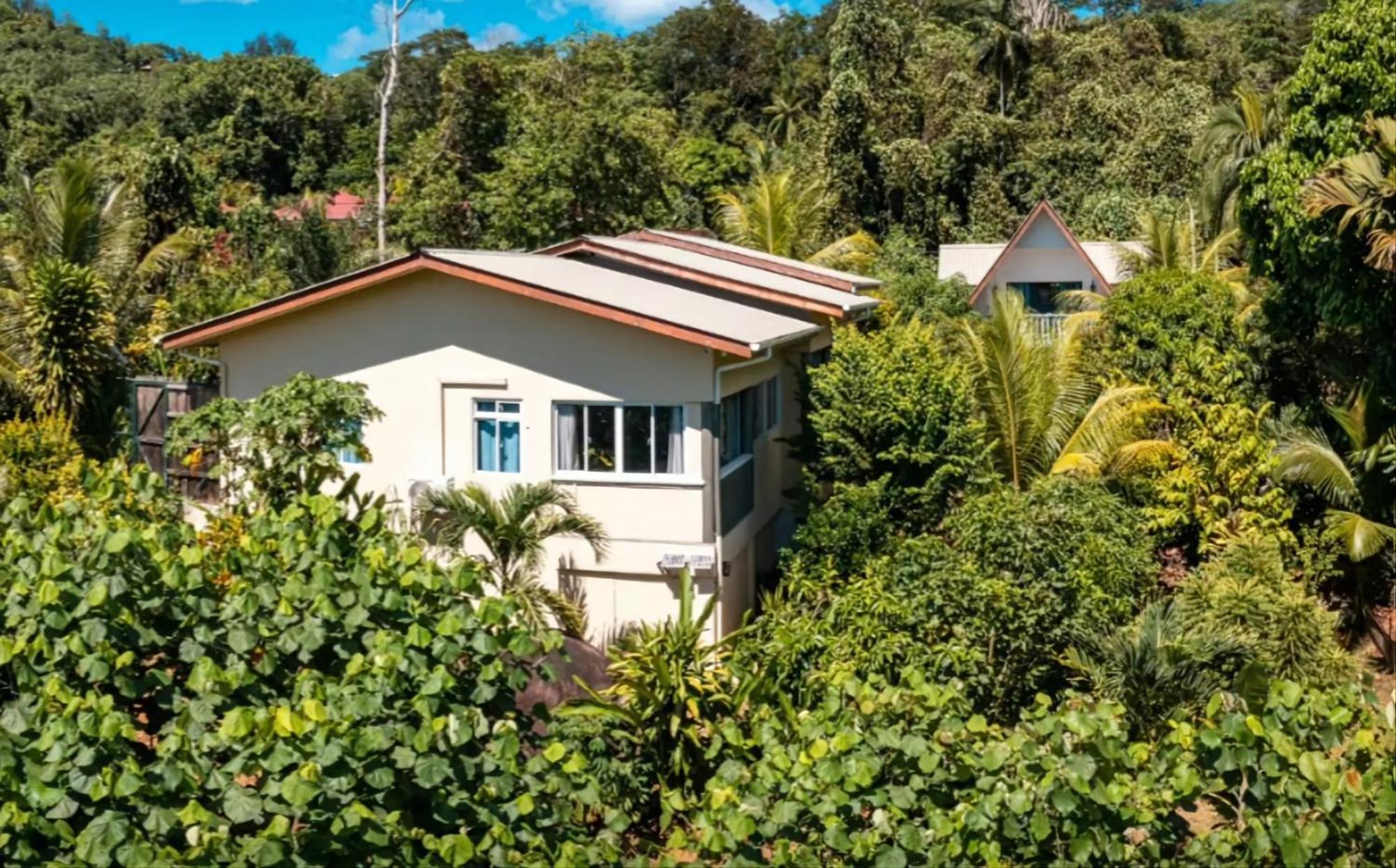 Milles Montagnes Residence Anse Royale Exterior foto