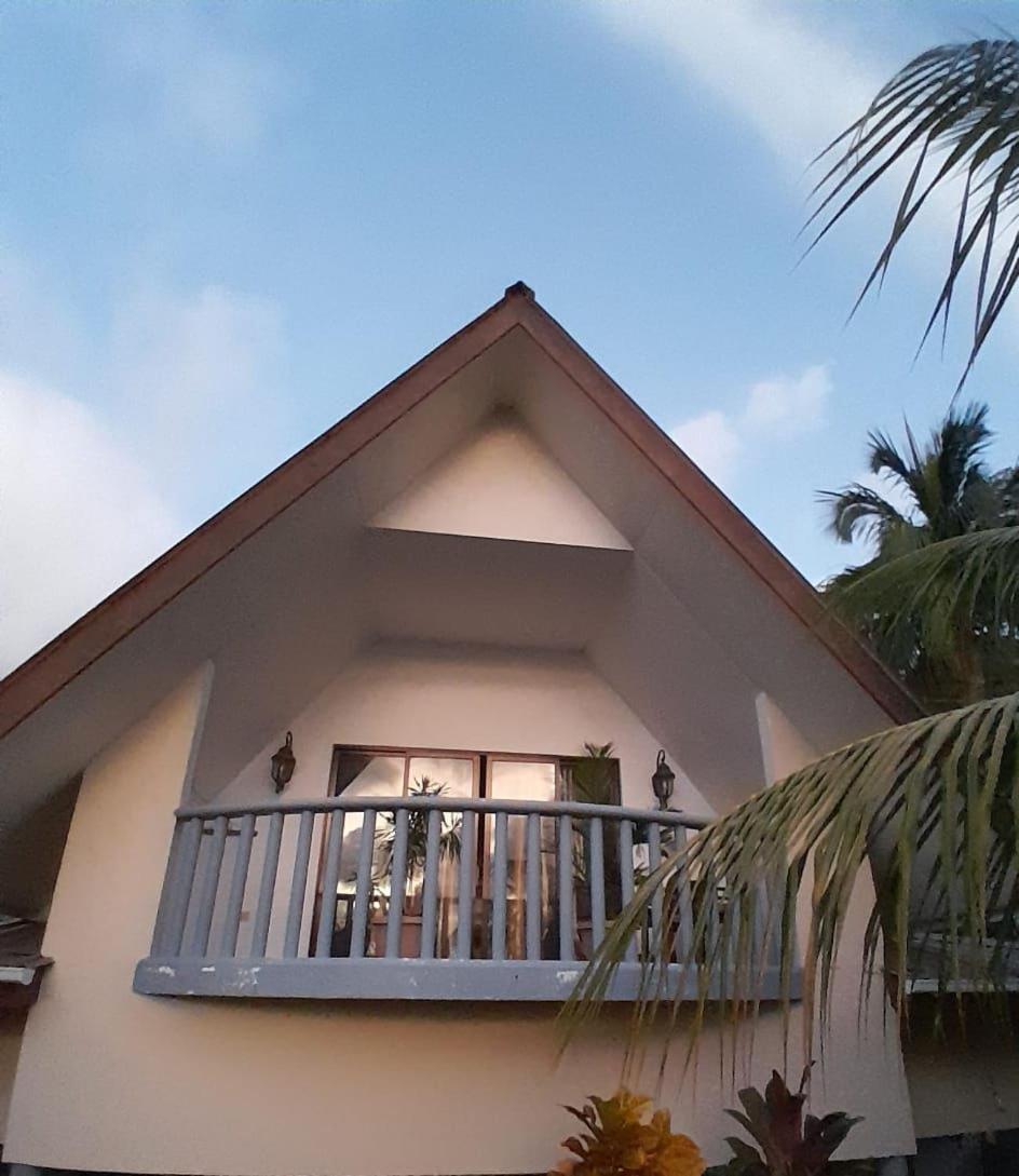 Milles Montagnes Residence Anse Royale Exterior foto